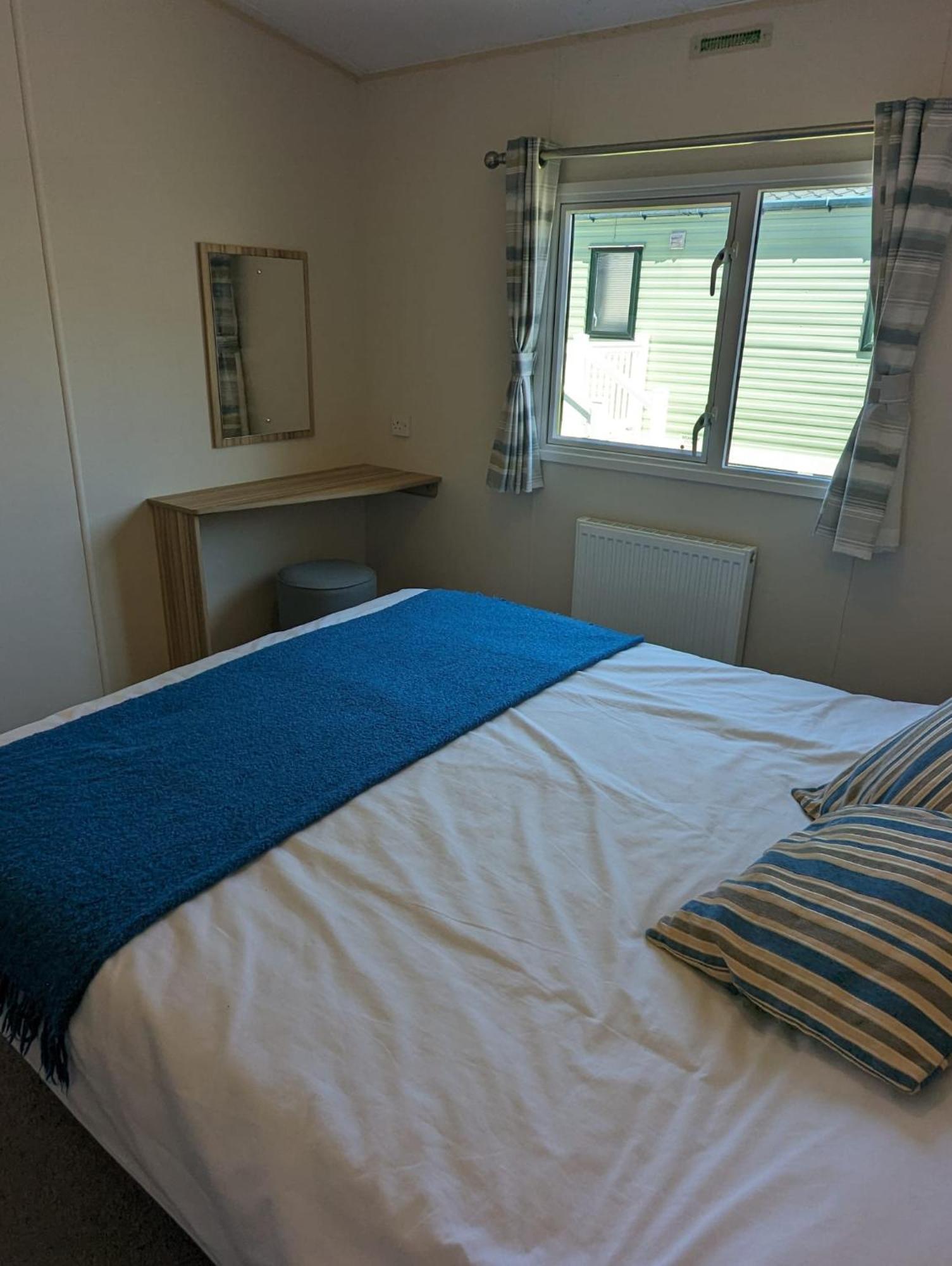 Lovely Bright Modern Caravan Swanage On Peaceful And Tranquil Holiday Park Экстерьер фото