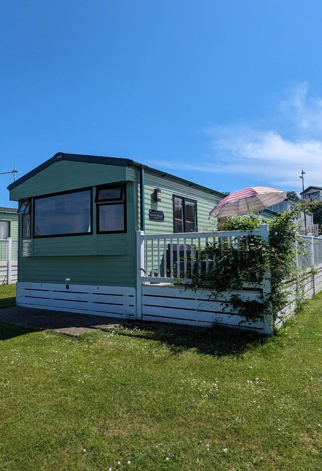 Lovely Bright Modern Caravan Swanage On Peaceful And Tranquil Holiday Park Экстерьер фото